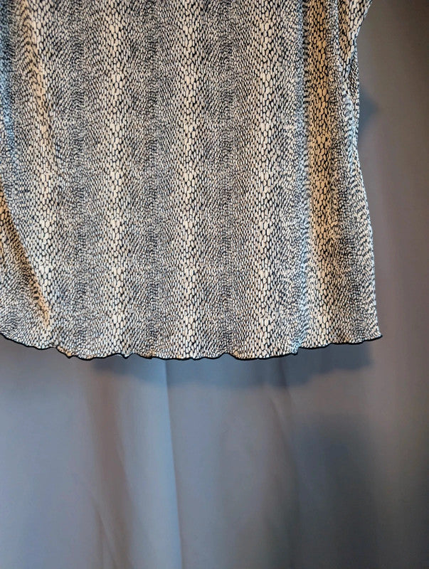 Amaranto Cream Black Snakeskin Print Plisse Lettuce Trim Vest Top Size UK 14
