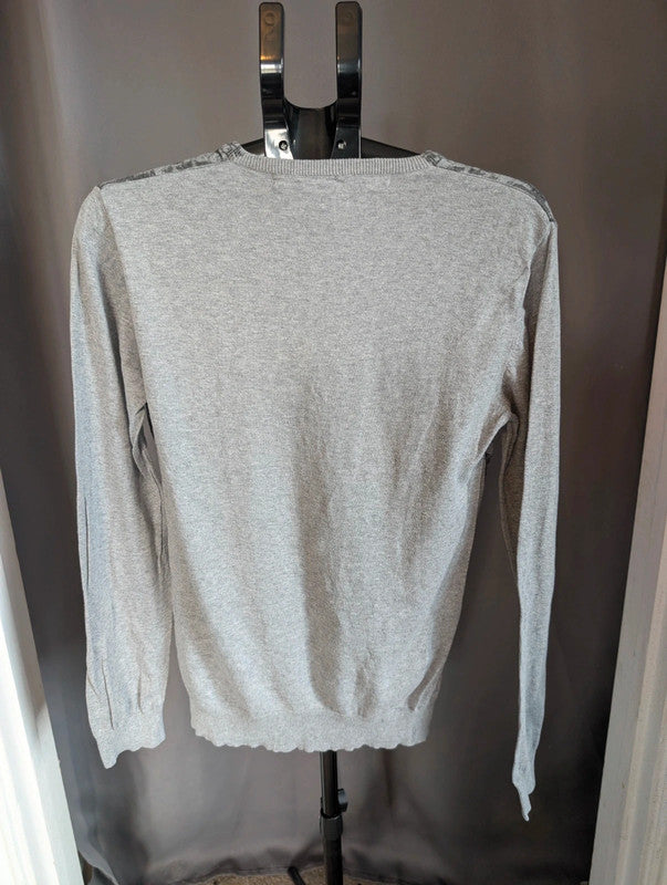 River Island Grey Skull Print V Neck Jumper Size M