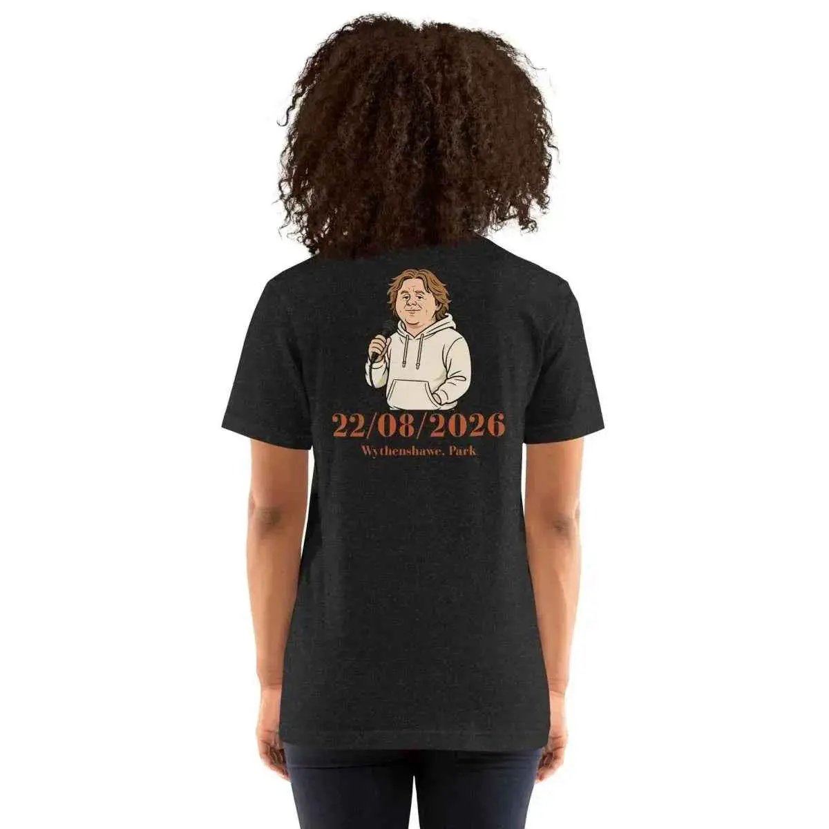 Unisex black tour concert T-shirt with back graphic of singer and date 22/08/2026