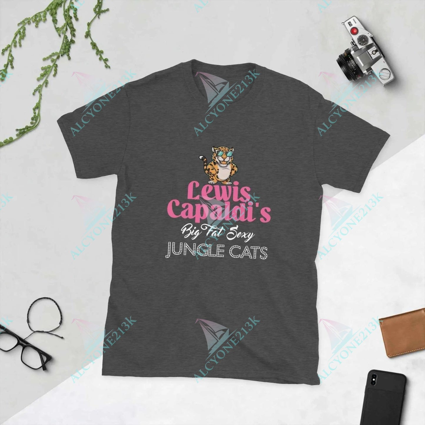 T-shirt Alcyone213k Unisex Lewis Capaldi Jungle Cats T-Shirt - Ultimate Concert Style for Music Fans Dark Heather Grey