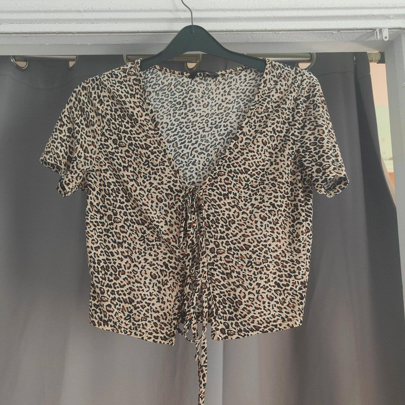 SHEIN Leopard Print Tie Front Crop Top | Animal Print V-Neck Short Sleeve