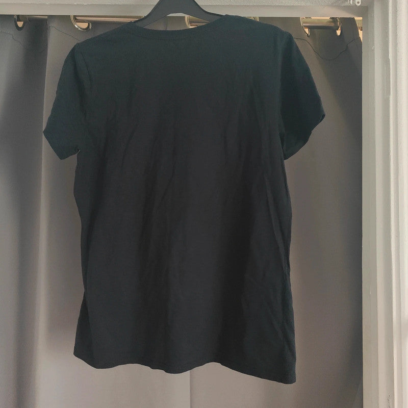 Just a Girl Who Loves Cats Black T-Shirt Size M Graphic Tee Cute Aesthetic