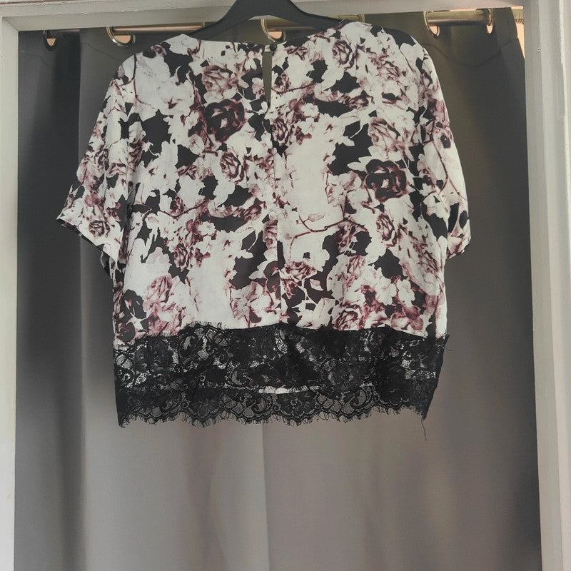NaaNaa Size 18 White &amp; Black Floral Lace Hem Crop Top T-Shirt Goth Boho
