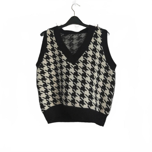SHEIN Houndstooth Vest One Size // Oversized Goth Preppy Academia