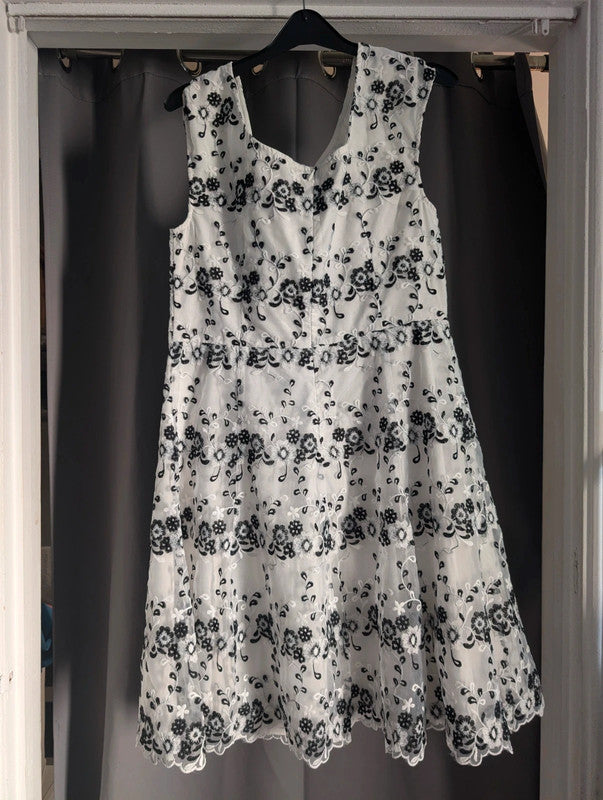 Yumi White Black Floral Embroidered Lace Mesh A-Line Dress UK 14