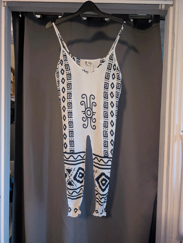 Platinum Fashion White Greek Aztec Tie Front Camisole Top