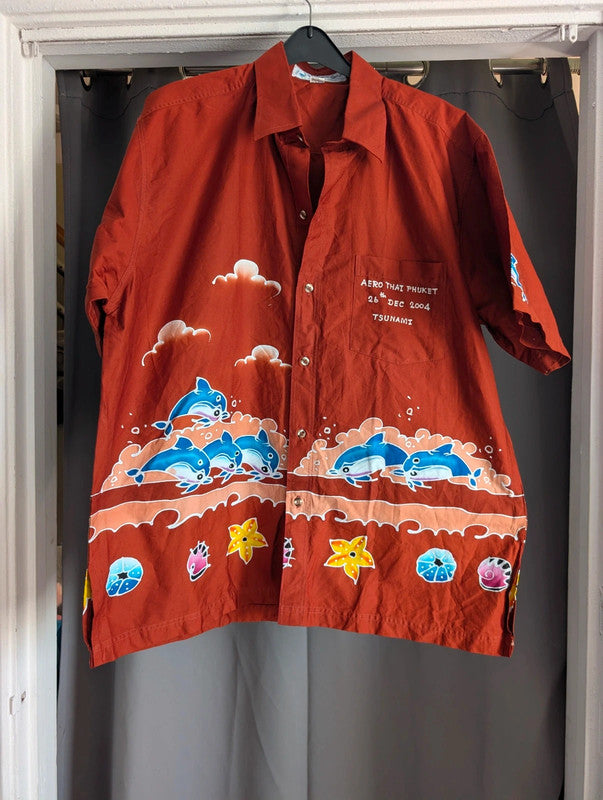 Phuket Batik 2004 Tsunami Memorial Dolphin Shirt Size XL Terracott