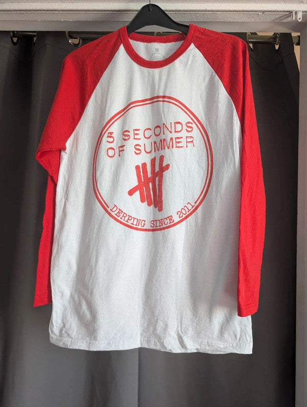 5 Seconds Of Summer Derping Since 2011 Baseball Graphic T-Shirt Size M Red