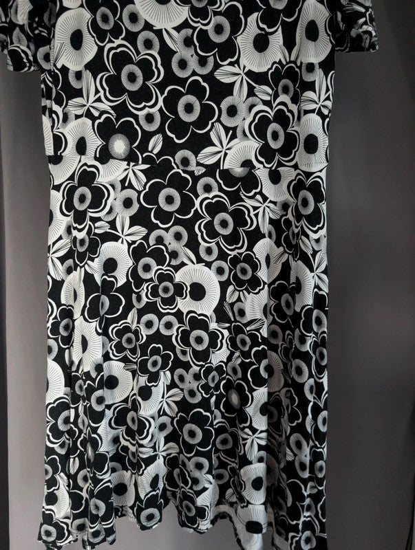 Tu Black White Floral Retro Print Skater Dress UK 16 Mod Whimsigoth
