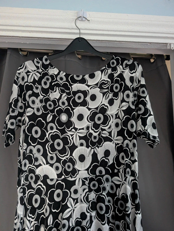 Tu Black White Floral Retro Print Skater Dress UK 16 Mod Whimsigoth