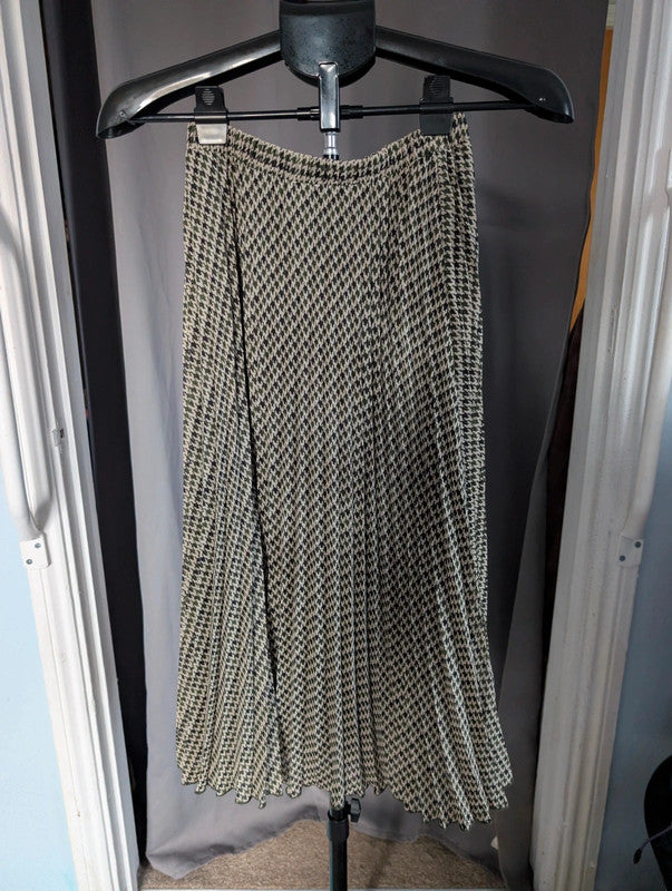 Primark Green Houndstooth Pleated Midi Skirt