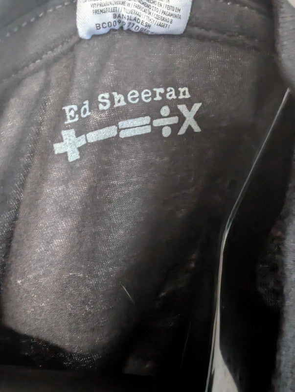 Ed Sheeran Mathematics Tour Black Graphic T-Shirt Size M