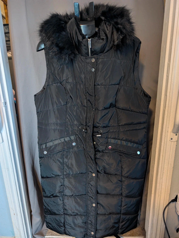 M&amp;Co Black Longline Puffer Gilet Hooded Bodywarmer Size 20