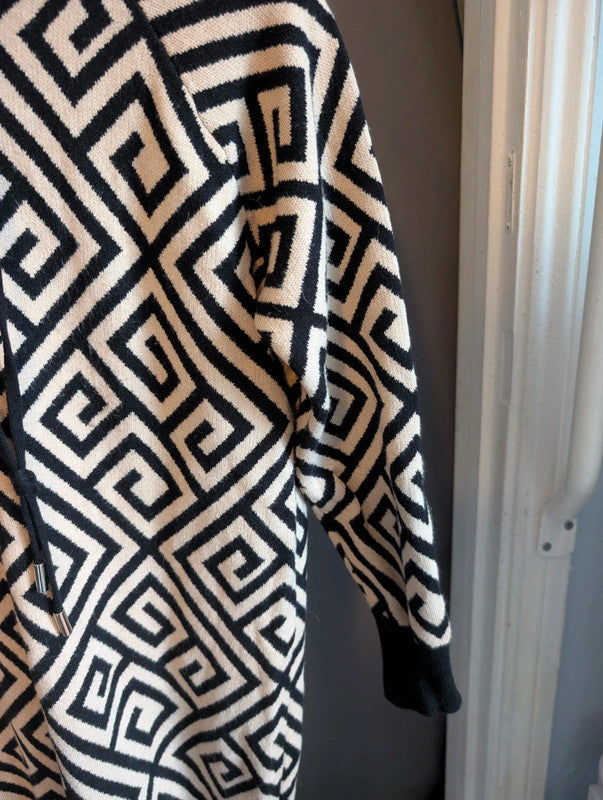 Moewy Black Cream Geometric Knit Hooded Jumper Dress One Size