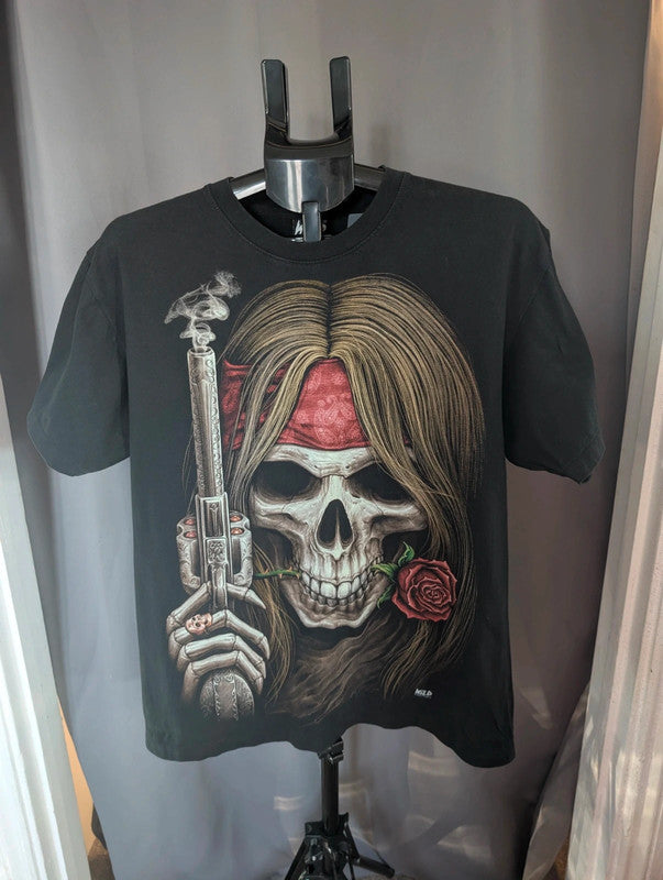 Wild black pocket t-shirt with double-sided skeleton skull and red rose graphic print