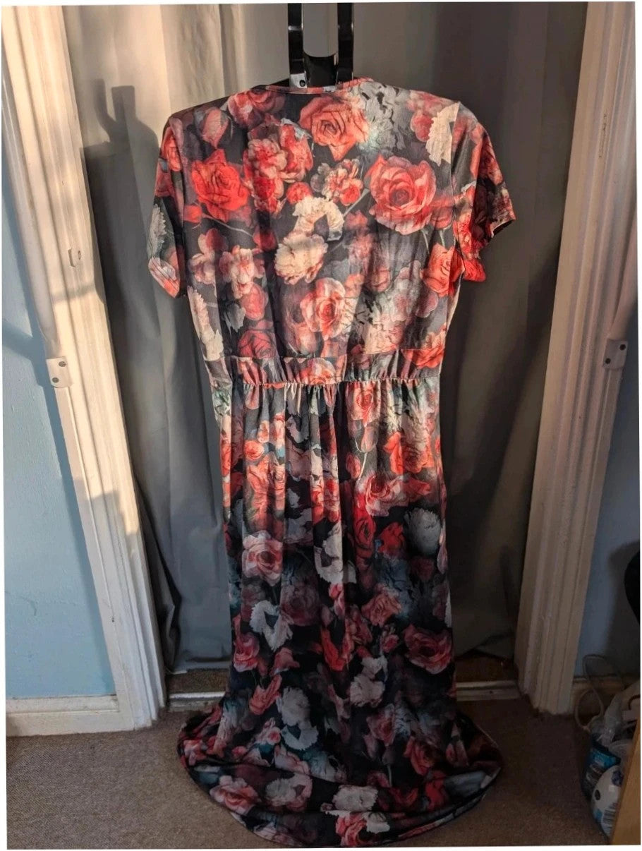 Hotsquash floral rose print maxi dress multi-coloured with V-neck and short sleeves.