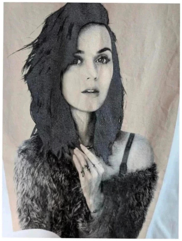 Gildan white pocket t-shirt featuring Katy Perry monochrome portrait graphic print.