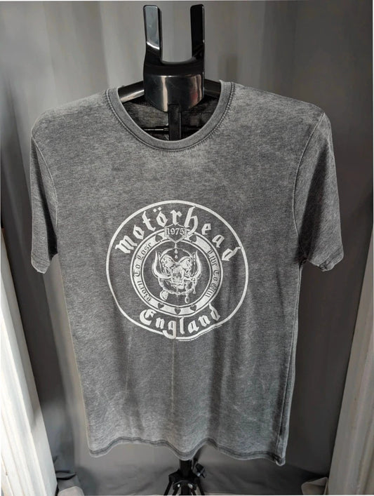 Motörhead grey graphic tee featuring Snaggletooth Warpig emblem and circular print.