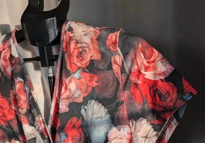 Hotsquash floral rose print maxi dress multi-coloured with V-neck and short sleeves.
