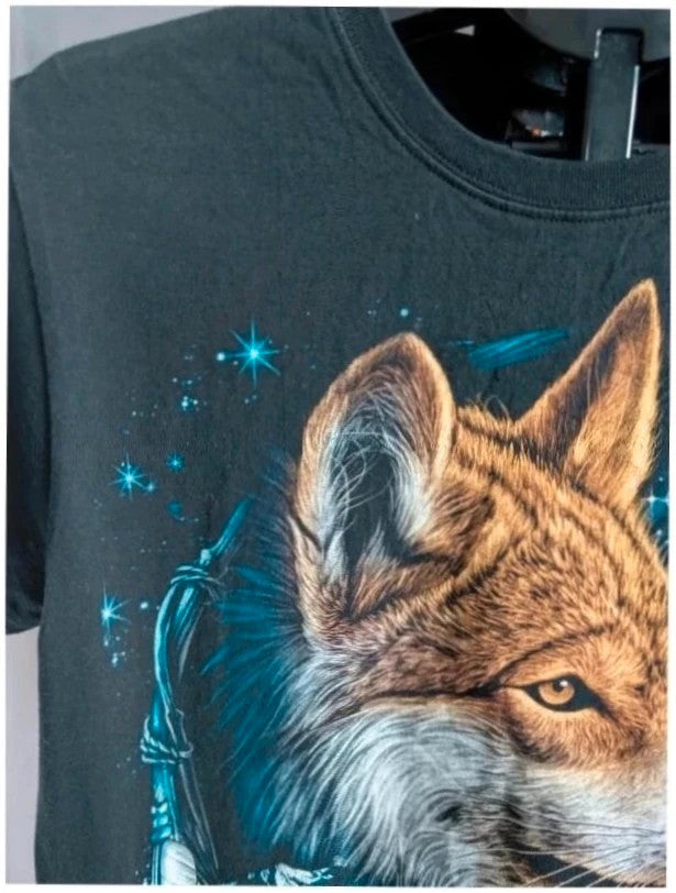 Wild black graphic tee double-sided wolf and dreamcatcher print, vintage-style cotton.